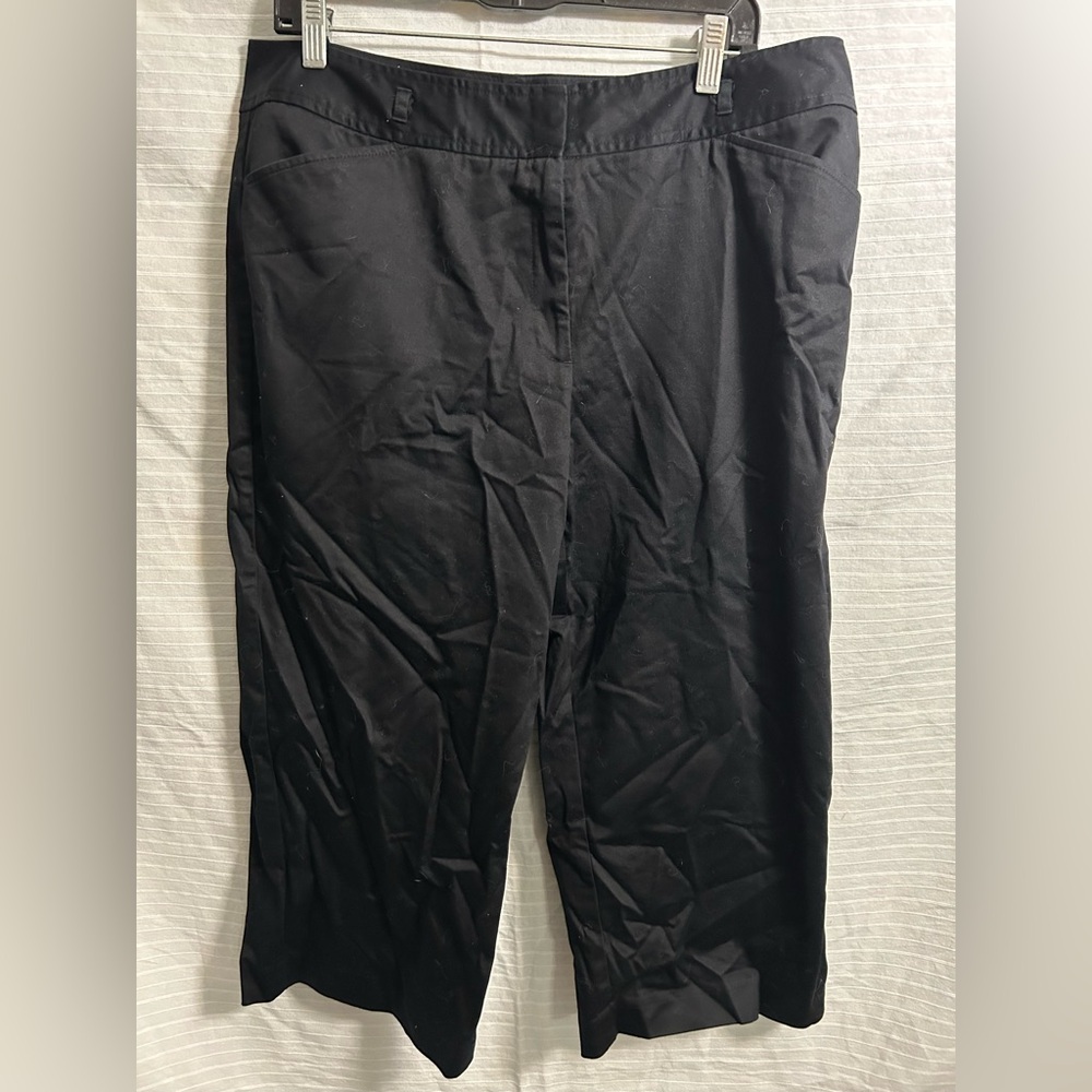 Worthington Black Cropped Pants Size 16